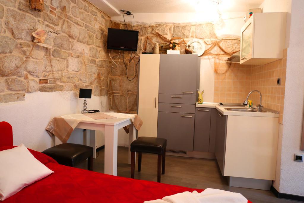 Apartments Nikolla Сплит Экстерьер фото