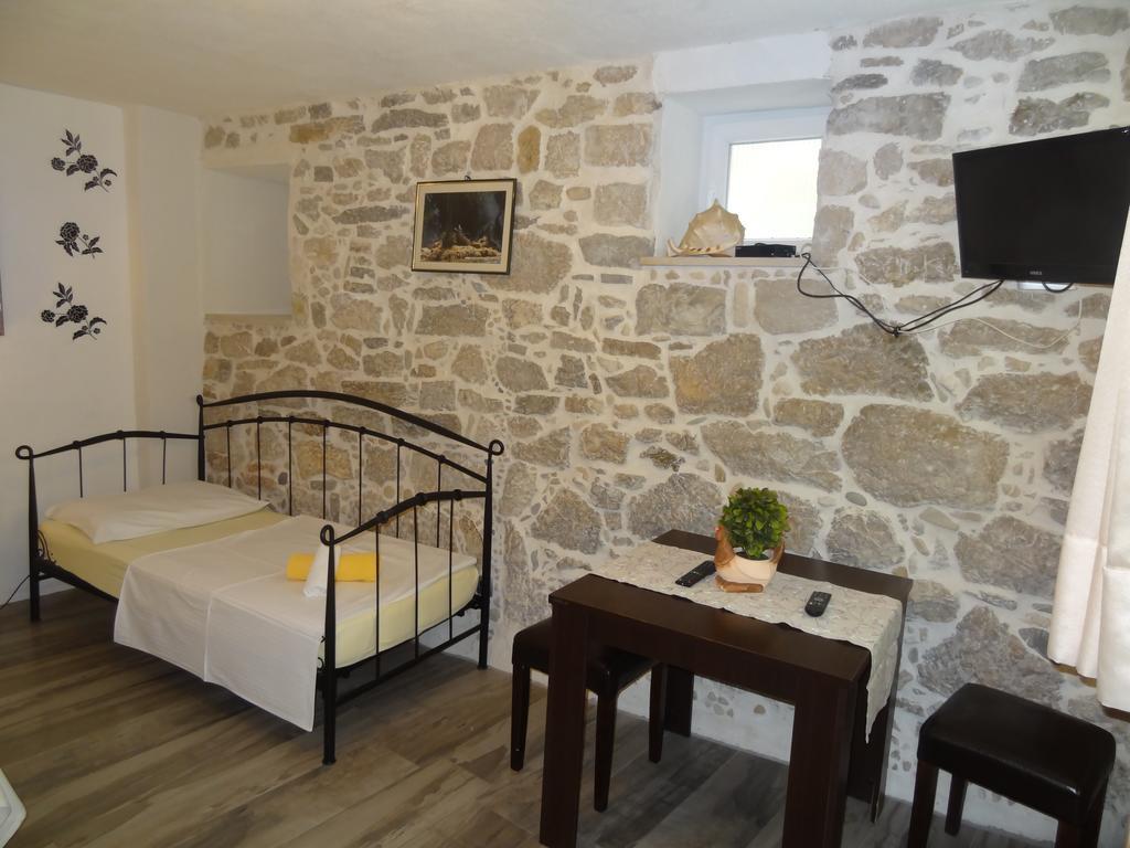 Apartments Nikolla Сплит Экстерьер фото