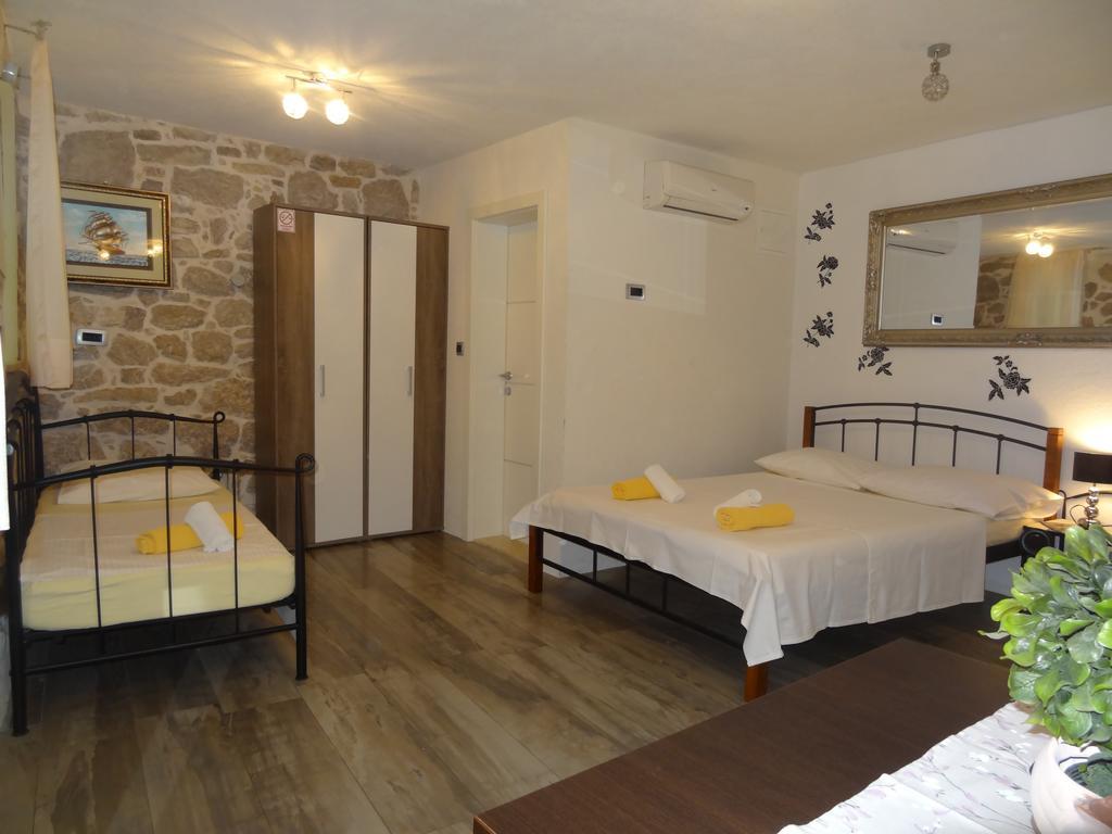 Apartments Nikolla Сплит Экстерьер фото
